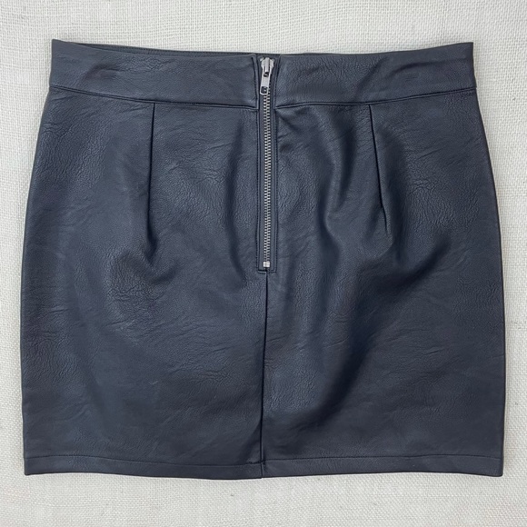 Faux Leather Lace Up Mini Skirt - Picture 3 of 9